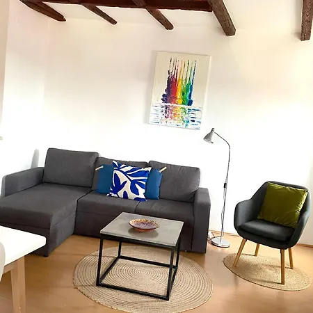 Casa Plava Sea View 公寓 *